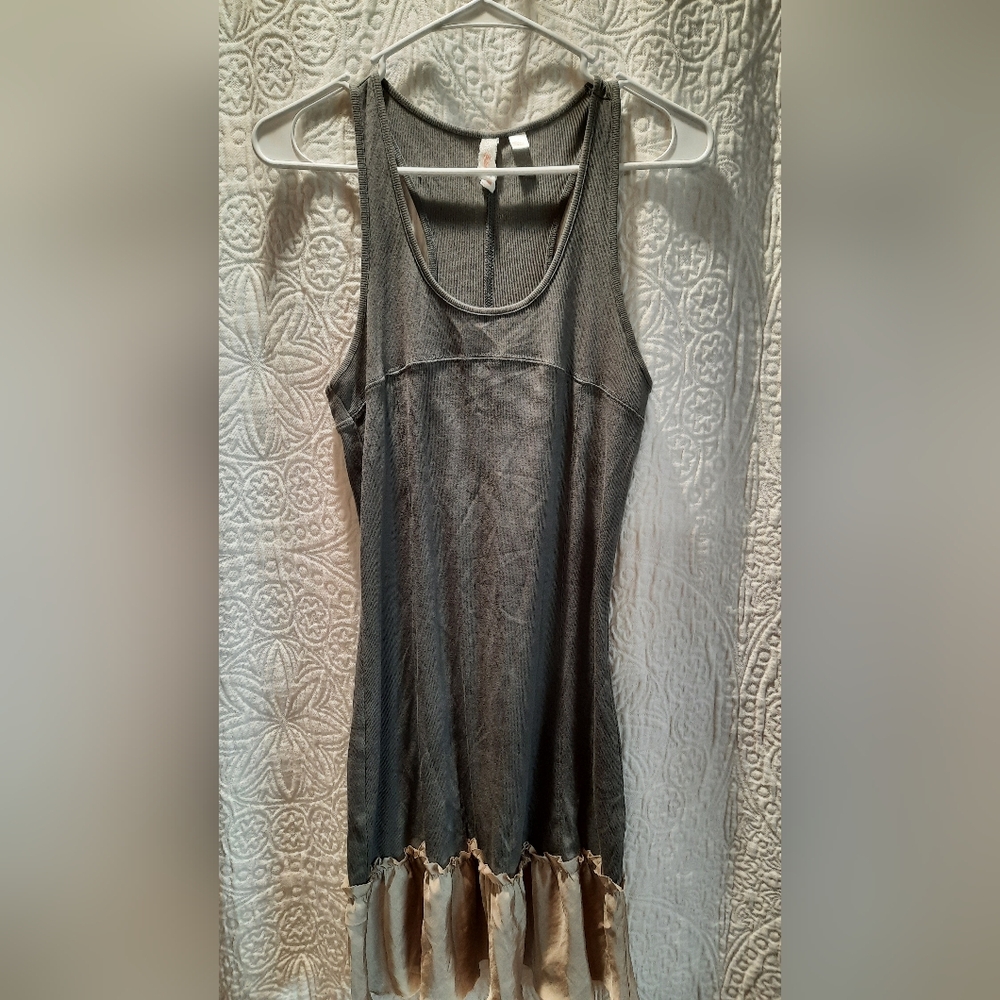 Anthropologie Eloise Dress 1 Gray and Beige Sleeveless Ruffle Bohemian Hippie